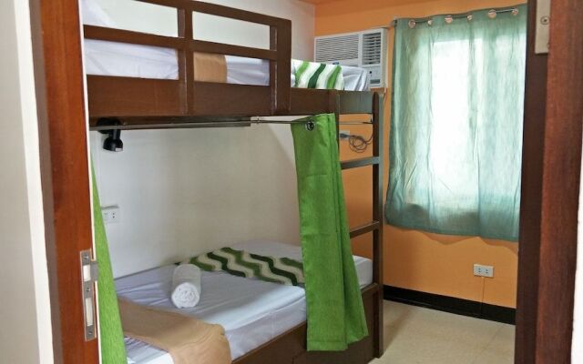 Recson Coron Hostel