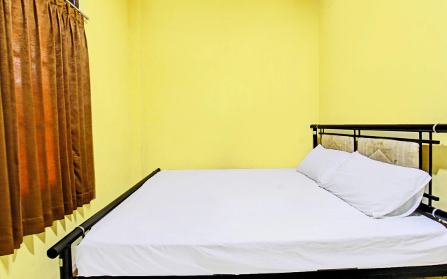 Hotel O Kos Agi Mataram Near Masjid Hissoh Al-Faham – Guest Rooms – Mataram