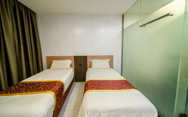 BEEZ Hotel