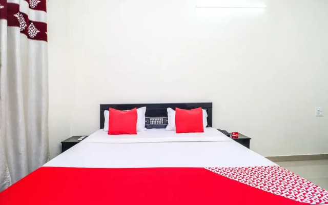 OYO 18857 Hotel Dev Bhoomi