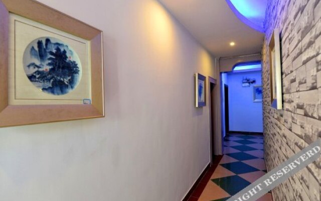 Dise Art Inn