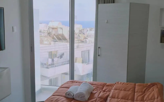 100 AN - Napa Living 40