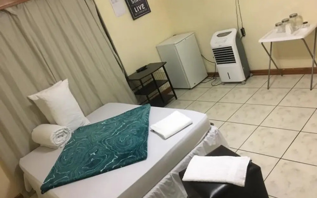 Paradise Hut Guesthouse