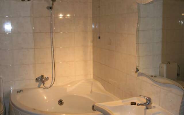 Hotel Airone