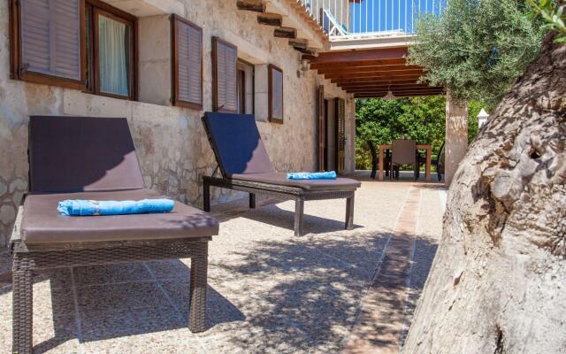 SA FONT - Villa for 6 people in Petra.