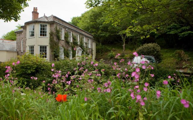 Rose In Vale Country House Hotel