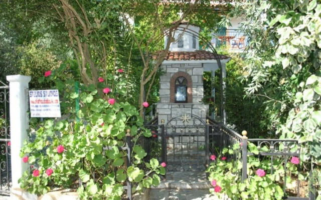 Stelios Studios
