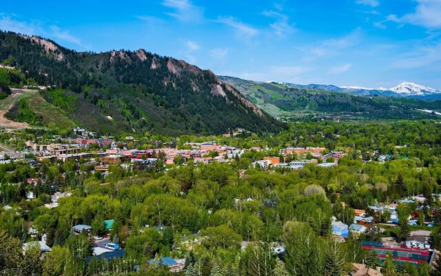 135 Aspen - 3 Br Townhouse