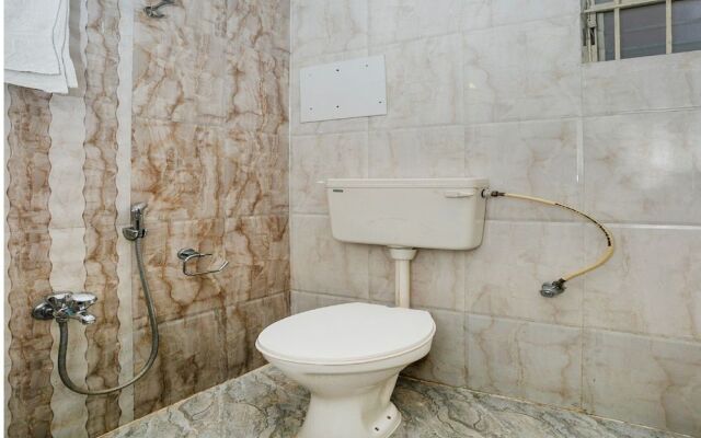 Oyo 436 Emirates Suites