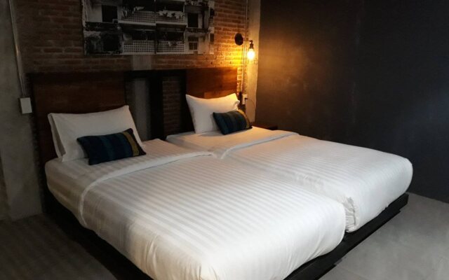 Yotaka The Hostel