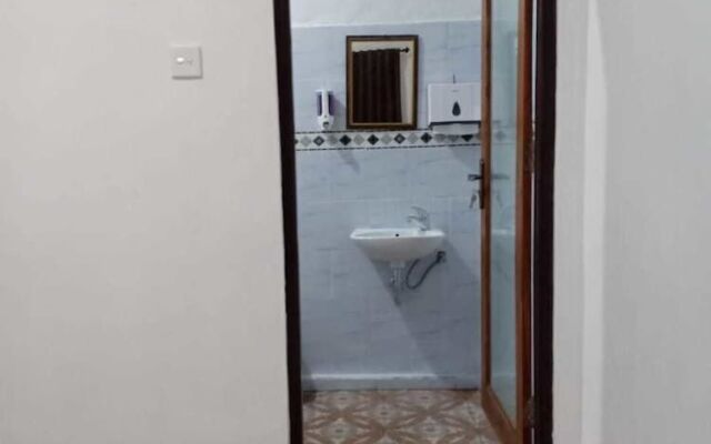 Santhi Guna Bungalow