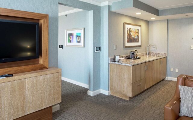 Doubletree by Hilton Pittsburgh — Green Tree