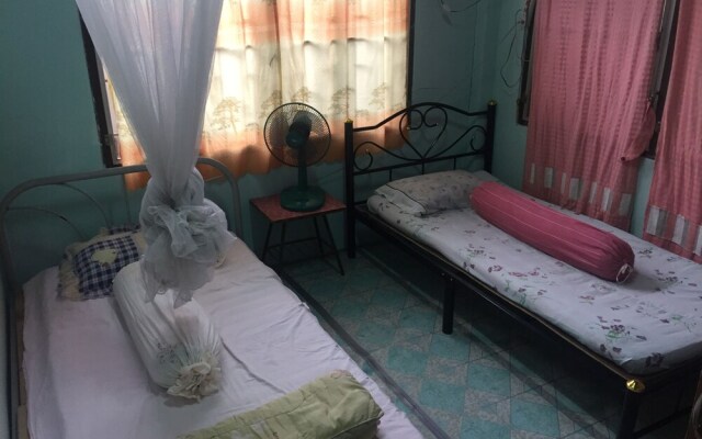 Near Train Guesthouse