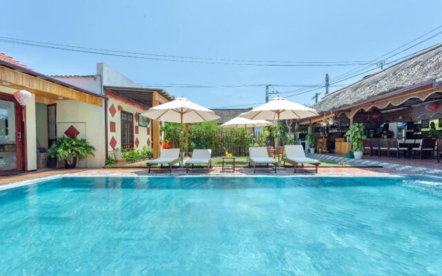 Ha My Beachside Villa Hoian