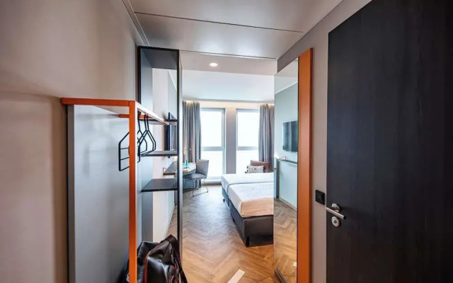 LOGINN Hotel Köln Airport