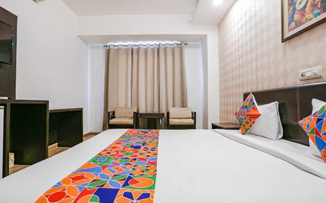 FabHotel Premium Nest