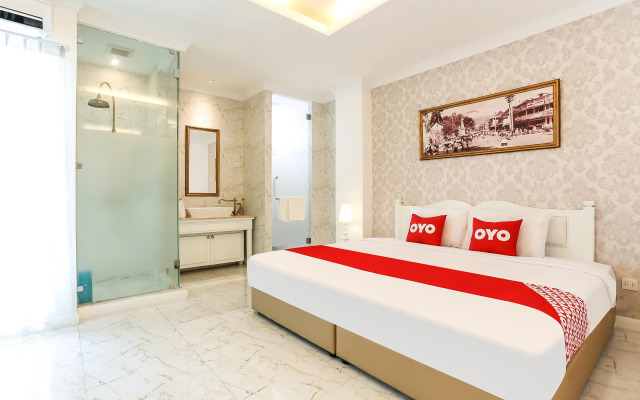 B2 Riverside Colonial Hotel