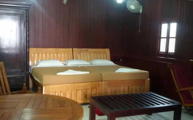 Raja Park Beach Resort