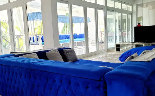 Green Malindi Apartments by RevSerene