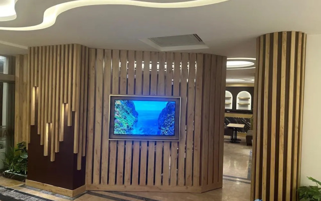 Royal Escape Hotel