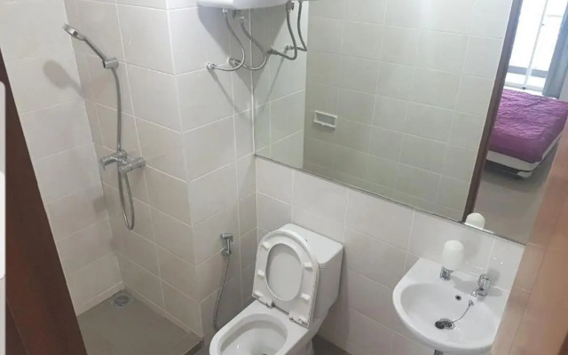 4 Bed Condo Sleeping by The Sea