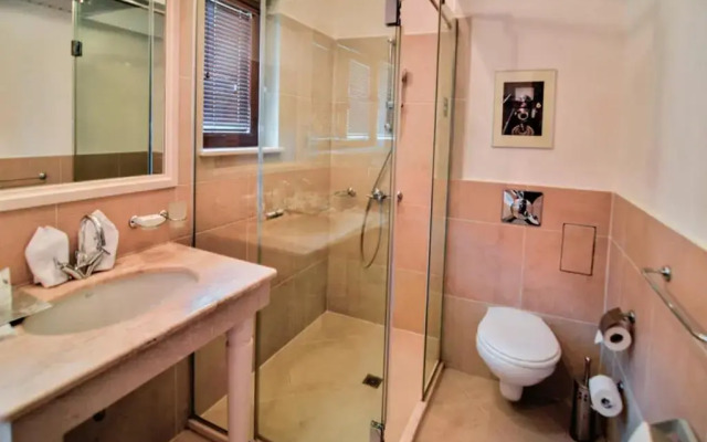 Thracian Cliffs Owners Apartments