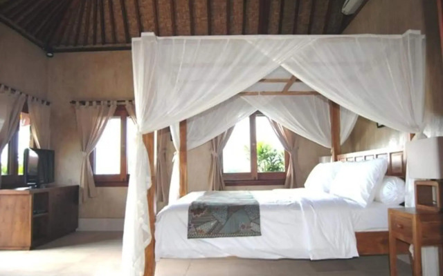 Three Monkeys Villas