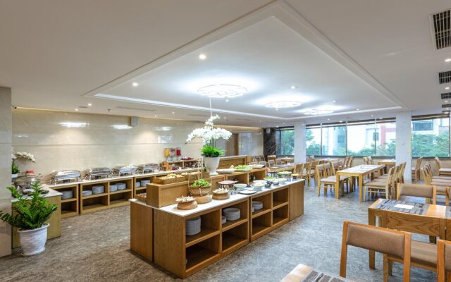 Greenery Hotel