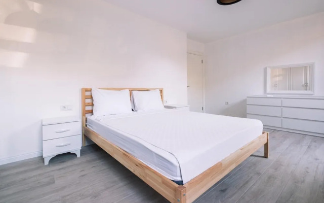 Comfy Flat w Patio 3 min to Beach in Bodrum