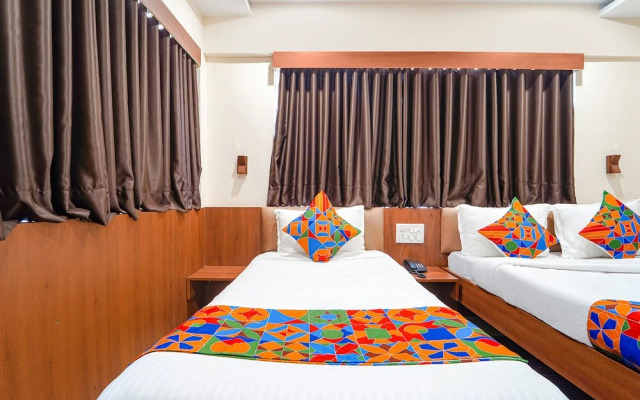Fabhotel Stayz Inn Us Consulate