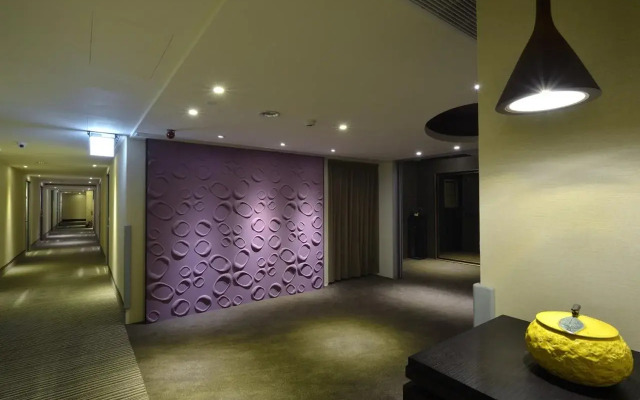 Stay Hotel - Taichung Yizhong