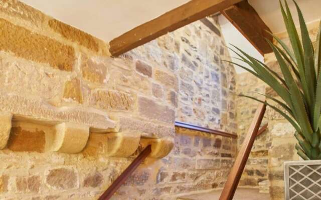 Host Stay The Coach House