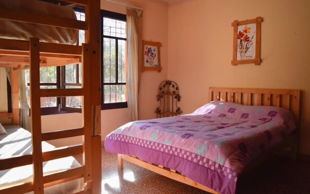 La Cúpula Hostel and Camping