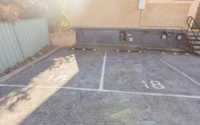 Central Park 10/1 Snowy River Avenue