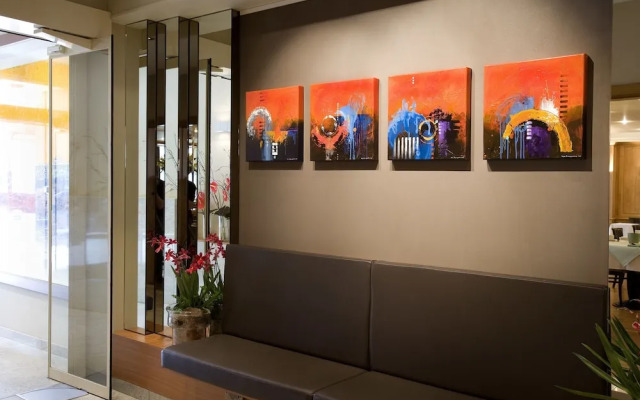 Hotel Pacific