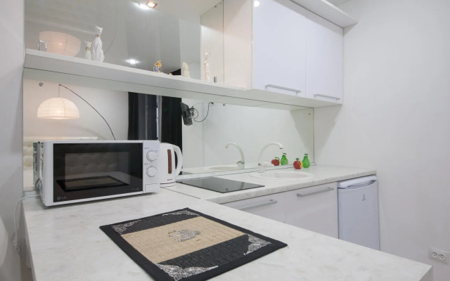 Апартаменты на улице Авиаторов 38