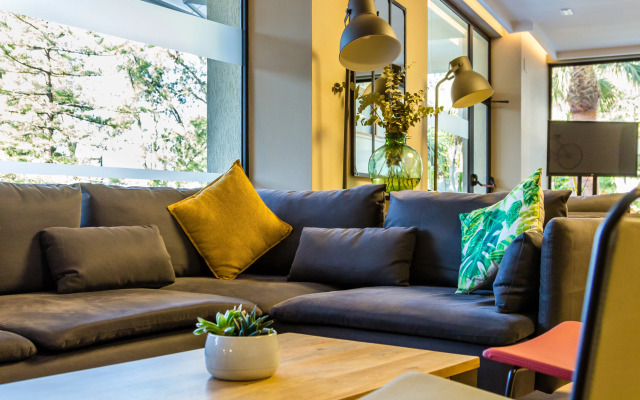 Intelier Orange Hotel