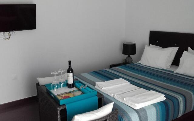 Tavira independent suite with Pool at Casa Reflexos