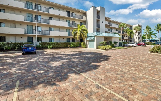 Loggerhead Cay by Dream Vacation Rentals
