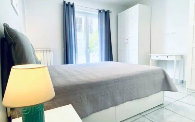 Teatro Verdi & Villa Comunale Charming Flat