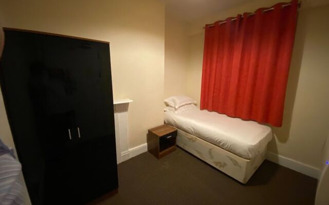 Newport Lodge
