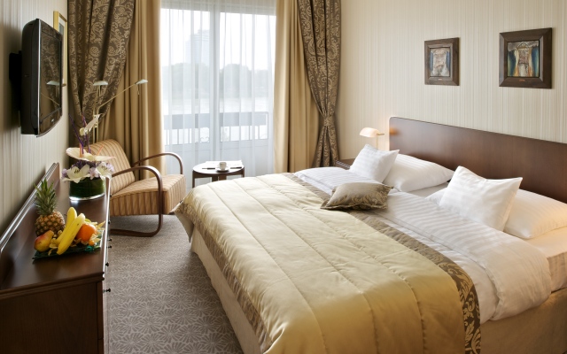 Devin Hotel