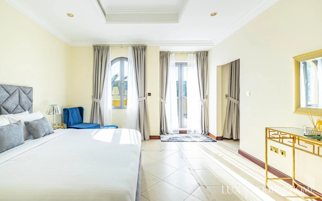 LUX Holiday Home - Frond E 1