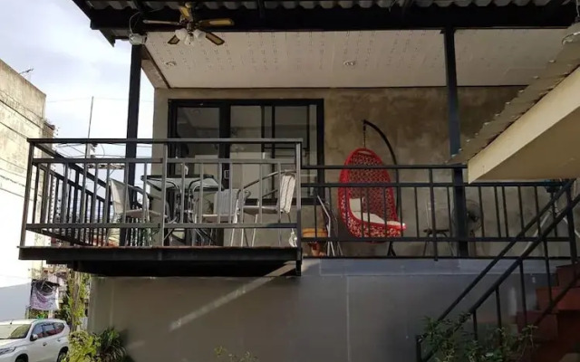 Blue Melon Cafe & Hostel