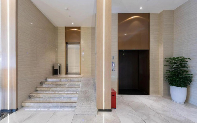 Crystal Orange (Bihaiwan, Shenzhen Bao'an Airport)