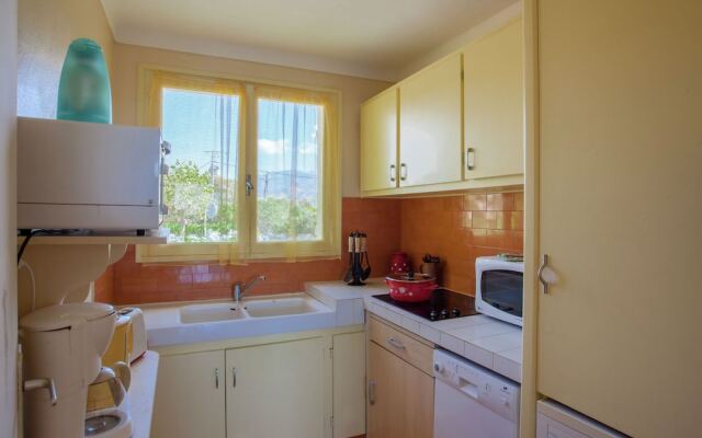 Cosy Holiday Home in CargÃ¨se Corse-du-Sud near Sea