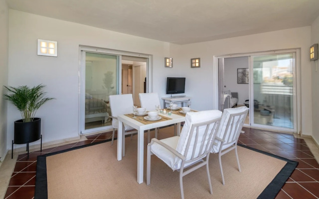 Comfy And Stylish Puerto Banus Apartment