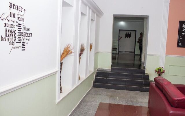 Bristlecone Suites & Apartment