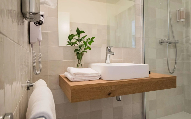 Best Western Le Bois De La Marche