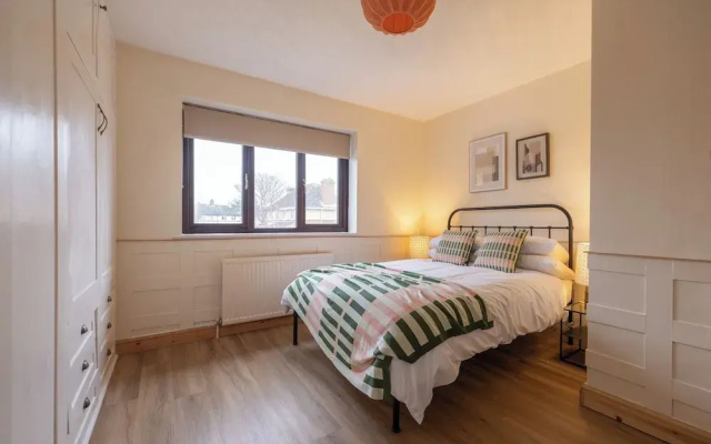 3br-garden-freeparking-neartowncentre